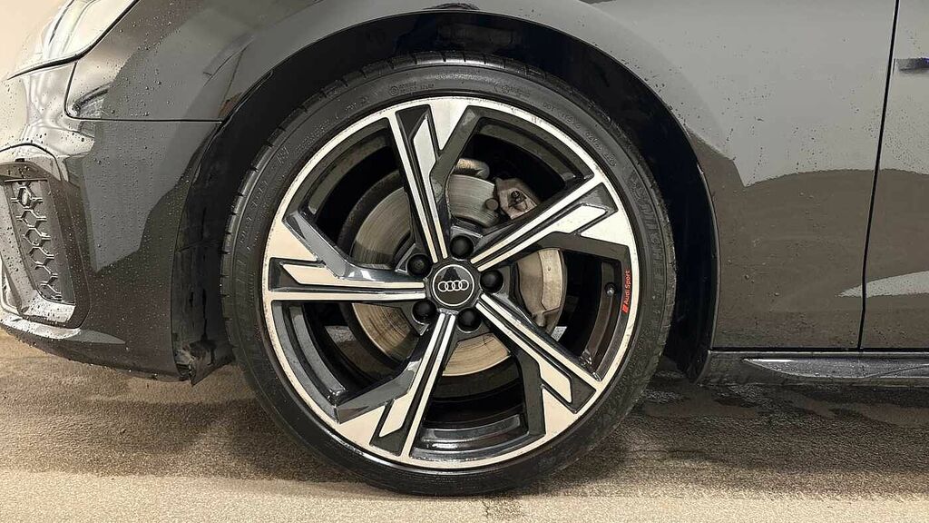 Audi A4 Black Edition 40 Tfsi 204 Ps S Tronic Black #5