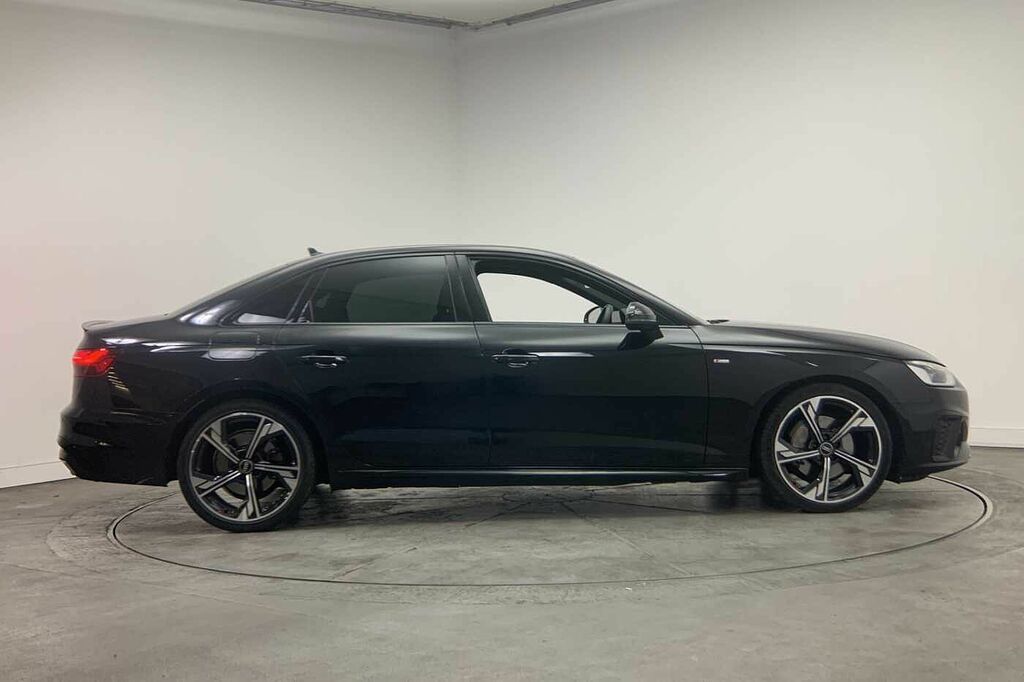 Audi A4 Black Edition 40 Tfsi 204 Ps S Tronic - 2022 VK72WTU Black #4