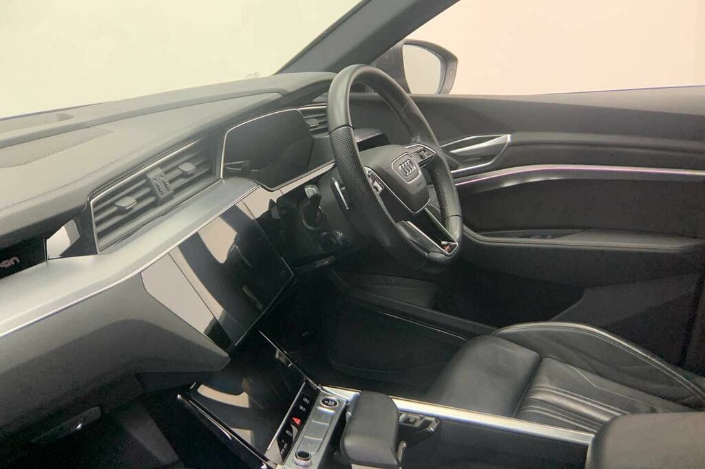 Audi E-tron Sportback S Line 55 Quattro 300,00 Kw Grey #2