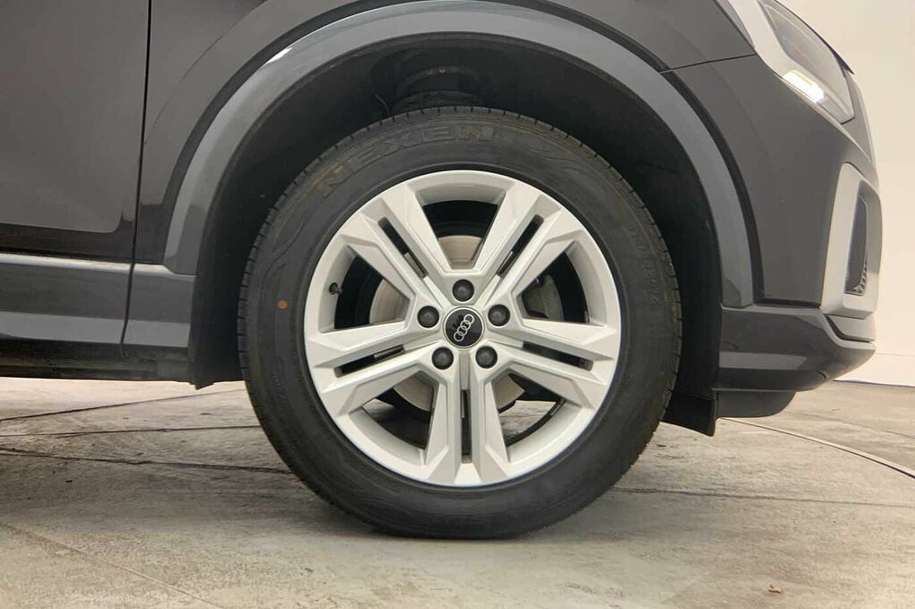 Audi Q2 Sport 30 Tfsi 110 Ps 6-Speed Black #5