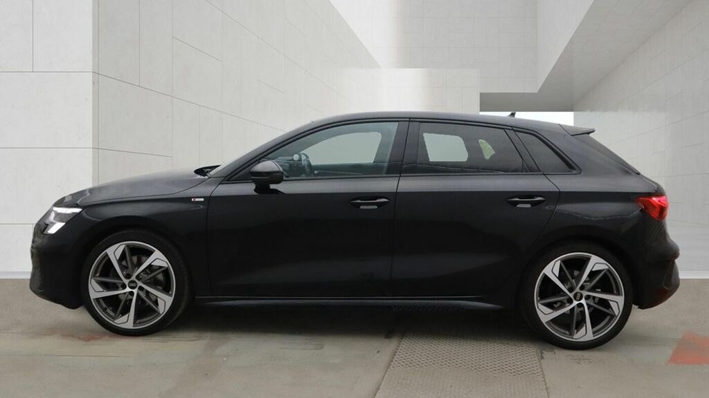 Audi A3 Edition 1 35 Tfsi 150 Ps S Tronic Black #6