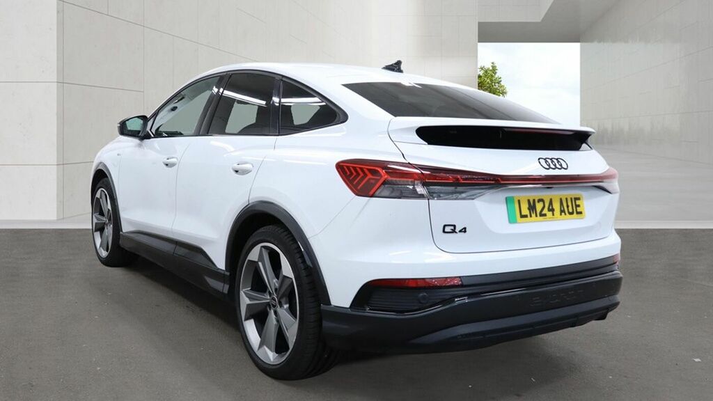 Audi Q4 E Tron Q4 Sportback Black Edition 45 E-tron 210,00 Kw - 2 LM24AUE White #3