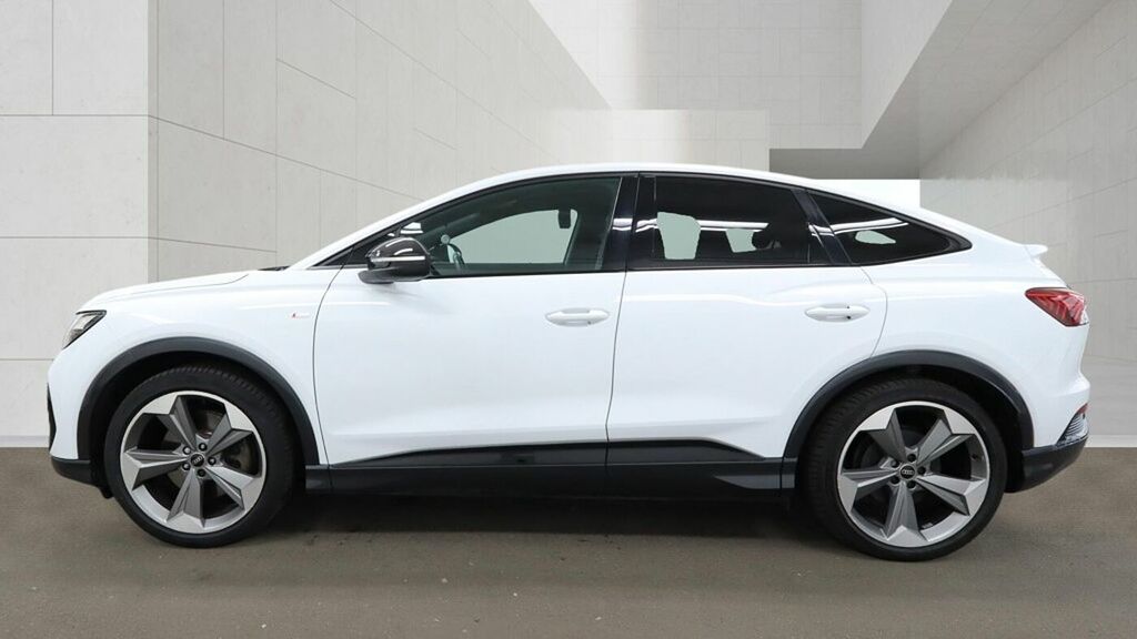 Audi Q4 E Tron Q4 Sportback Black Edition 45 E-tron 210,00 Kw - 2 LM24AUE White #6