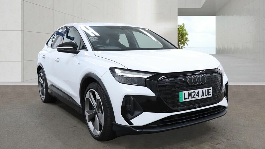 Audi Q4 E Tron Q4 Sportback Black Edition 45 E-tron 210,00 Kw - 2 White