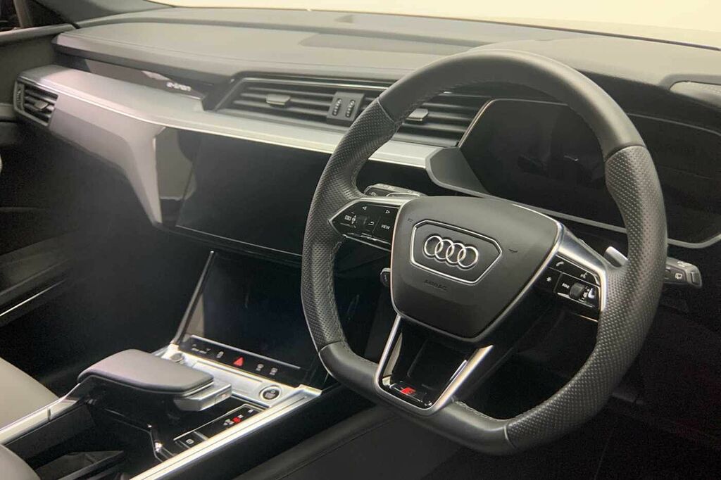 Audi E-tron Black Edition 55 Quattro 300,00 Kw Black #6
