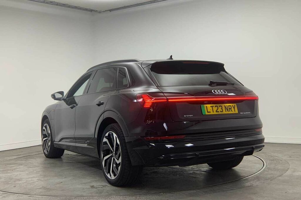 Audi E-tron Black Edition 55 Quattro 300,00 Kw Black #3