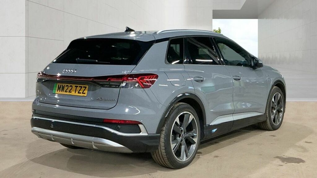 Audi Q4 E Tron Q4 S Line 40 E-tron 150,00 Kw - 2022 Grey #3