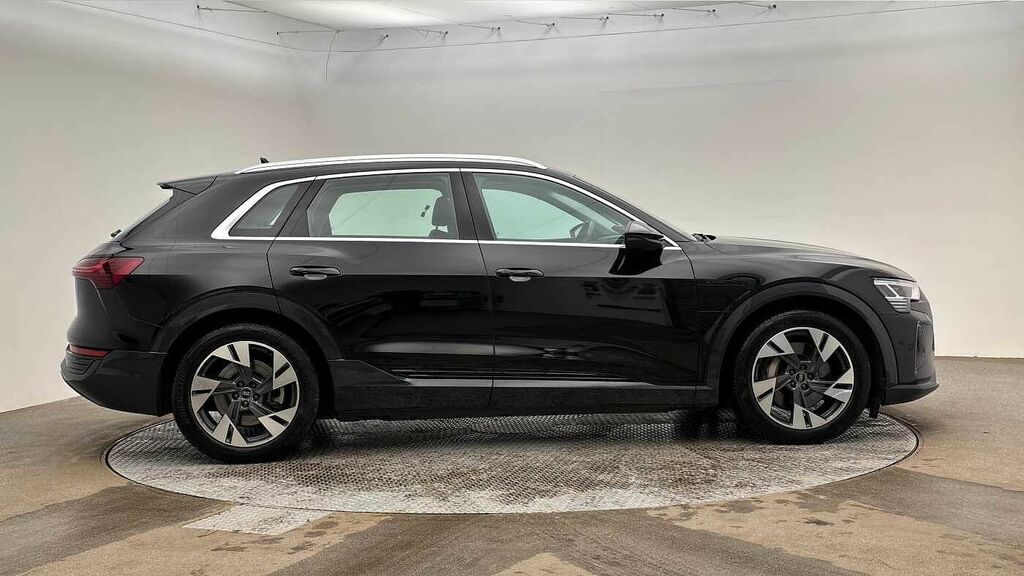 Audi Q8 e tron Sport 50 E-tron Quattro 250,00 Kw - 2023 Black #4