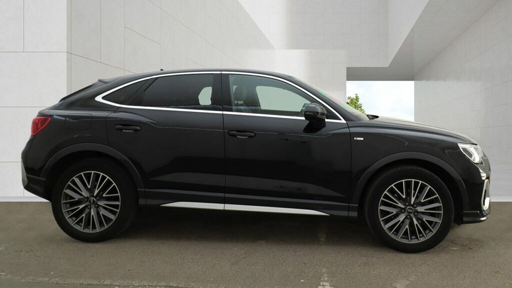 Audi Q3 S Line 35 Tfsi 150 Ps S Tronic Black #6