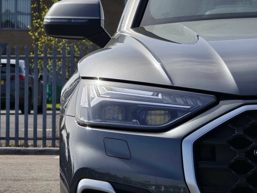 Audi Q5 Sport  #13