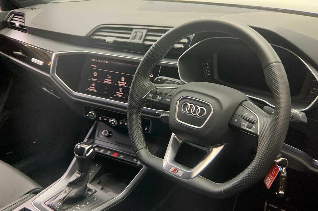 Audi Q3 Black Edition 40 Tfsi Quattro 190 Ps S Tronic - 20 Blue #6