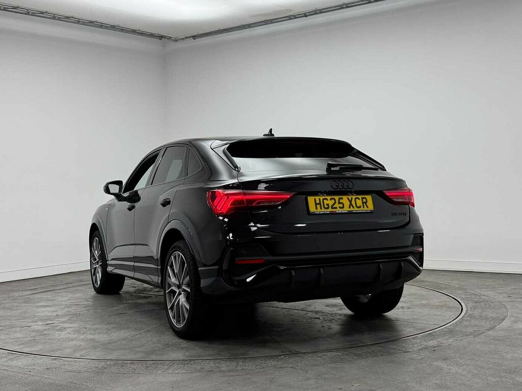 Audi Q3 Black Edition 35 Tfsi 150 Ps S Tronic - 2025 Black #3