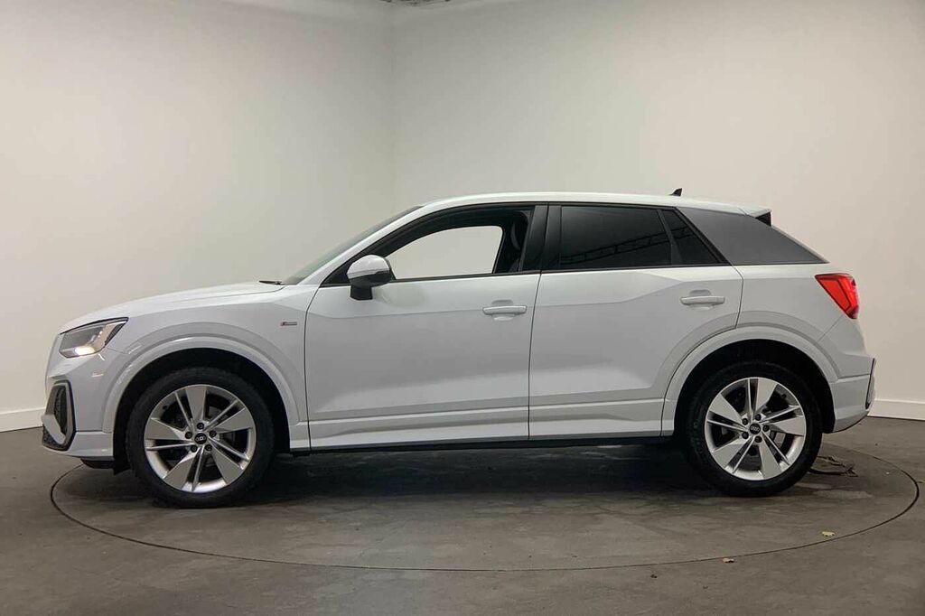 Audi Q2 S Line 35 Tfsi 150 Ps S Tronic - 2020 White #4
