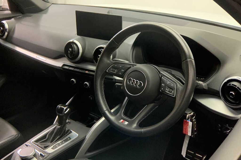 Audi Q2 S Line 35 Tfsi 150 Ps S Tronic - 2020 White #6