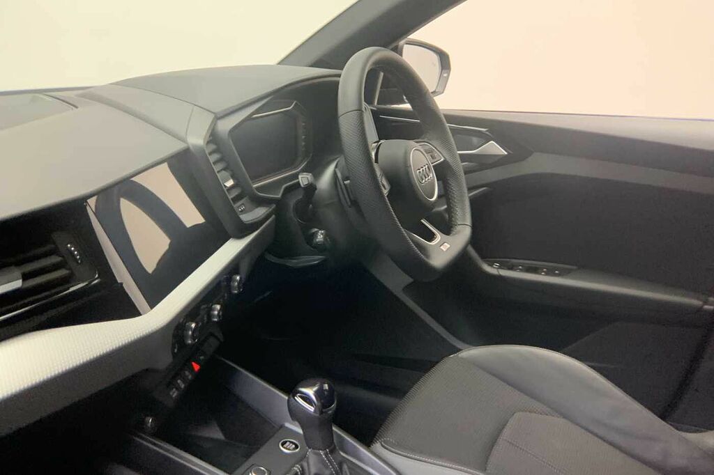 Audi A1 Black Edition 30 Tfsi 116 Ps S Tronic - 2025 HJ25JUU Grey #2