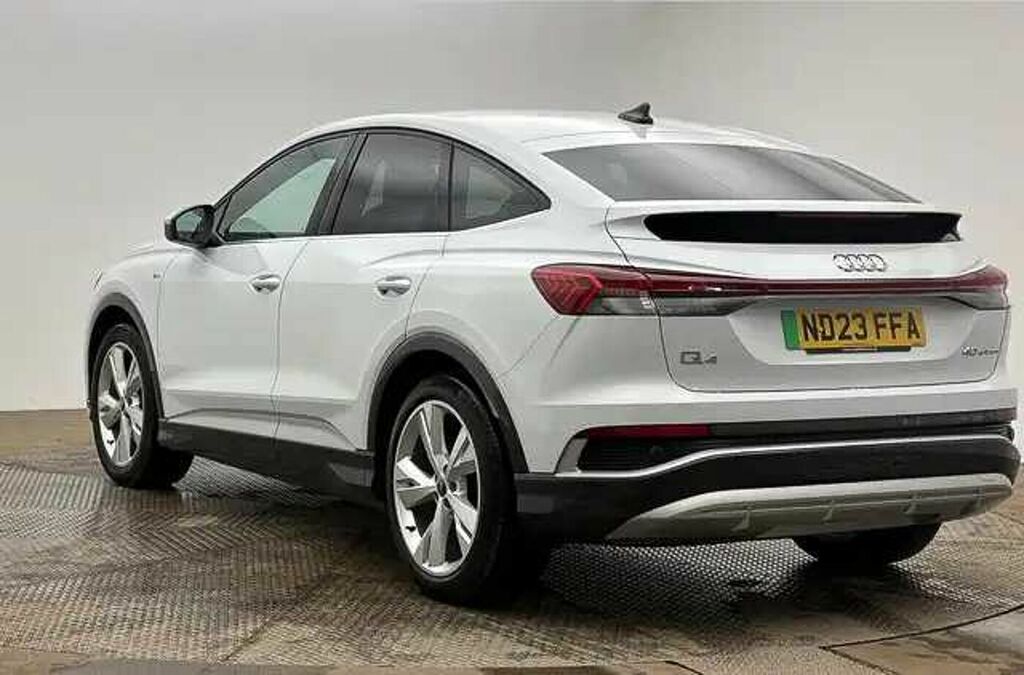 Audi Q4 E Tron Q4 Sportback S Line 40 E-tron 150,00 Kw White #3