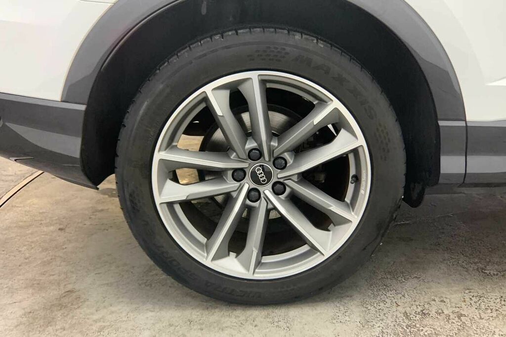 Audi Q3 Black Edition 35 Tfsi 150 Ps S Tronic White #5