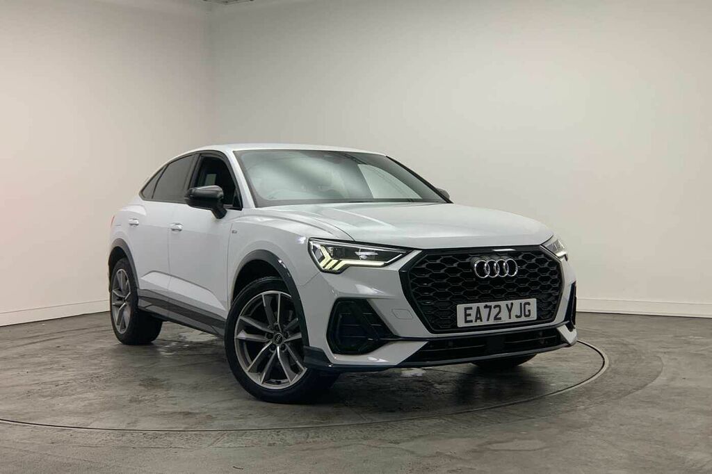 Audi Q3 Black Edition 35 Tfsi 150 Ps S Tronic White