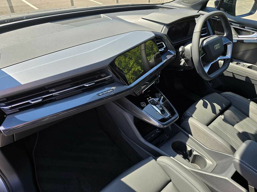 Audi Q4 E Tron Q4 Sportback Black Edition 40 E-tron 150,00 Kw Grey #2