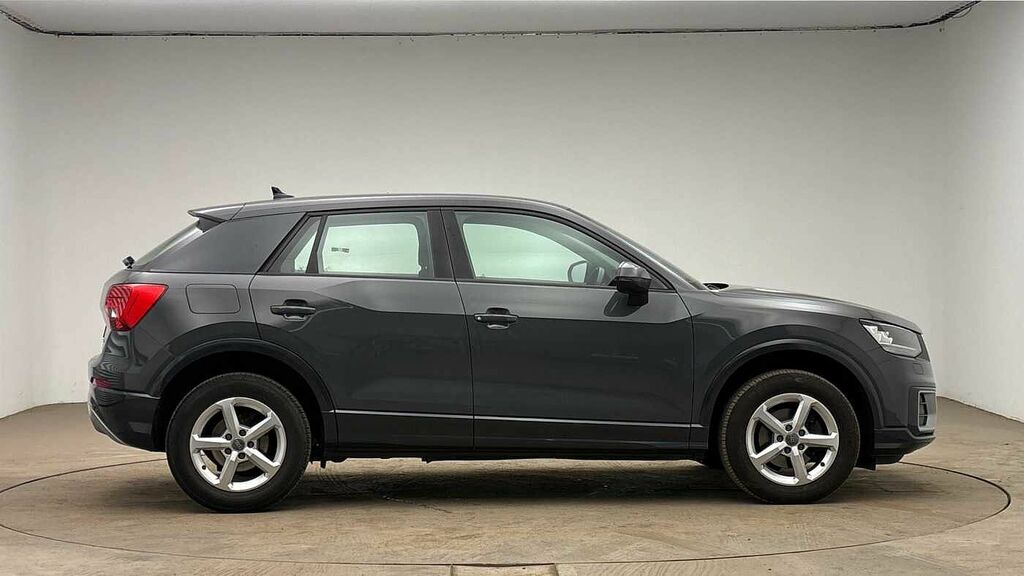 Audi Q2 Technik 30 Tfsi 116 Ps 6-Speed Grey #4