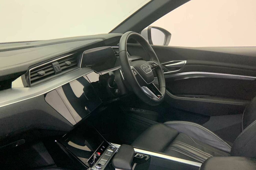Audi E-tron Sportback S Line 55 Quattro 300,00 Kw Silver #2