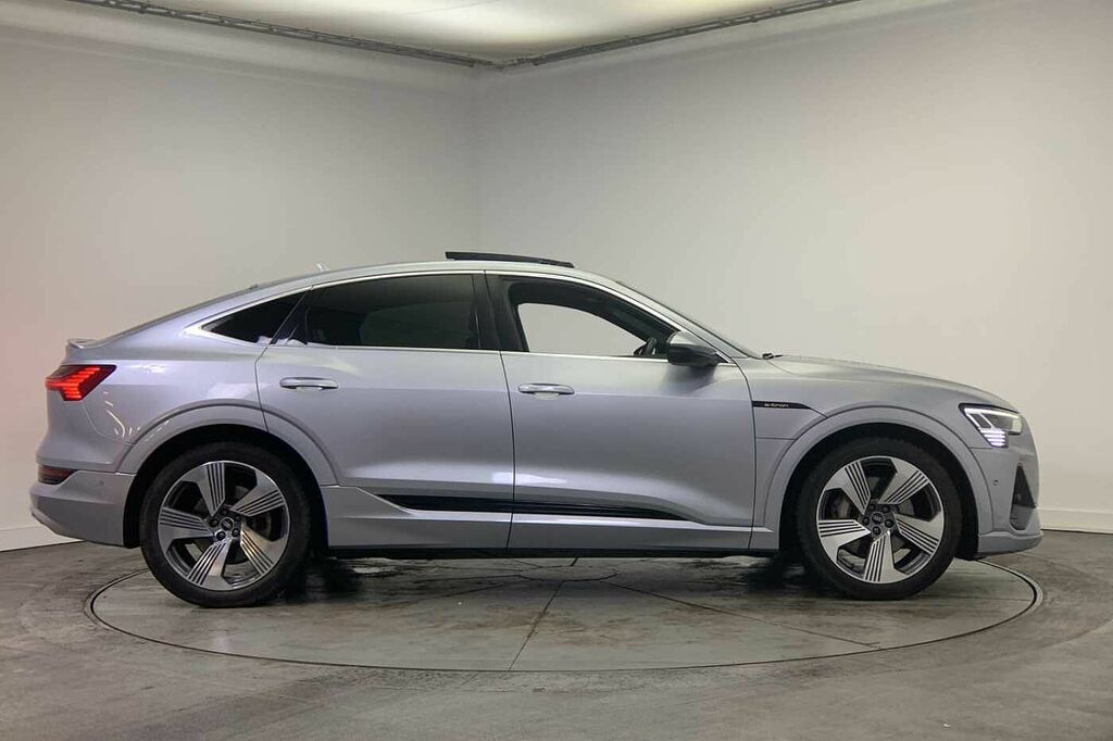 Audi E-tron Sportback S Line 55 Quattro 300,00 Kw Silver #4