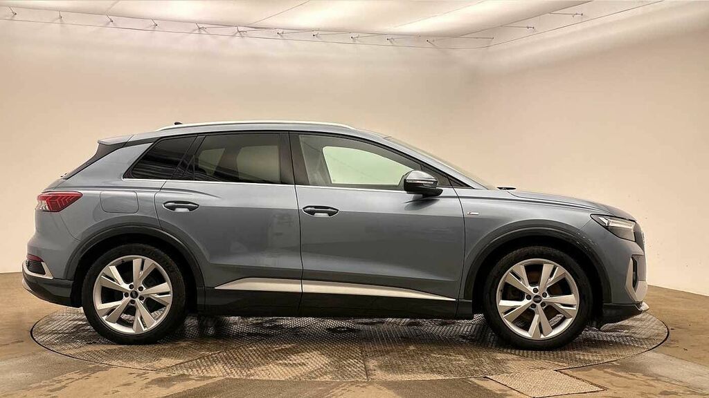 Audi Q4 E Tron Q4 S Line 40 E-tron 150,00 Kw Blue #4