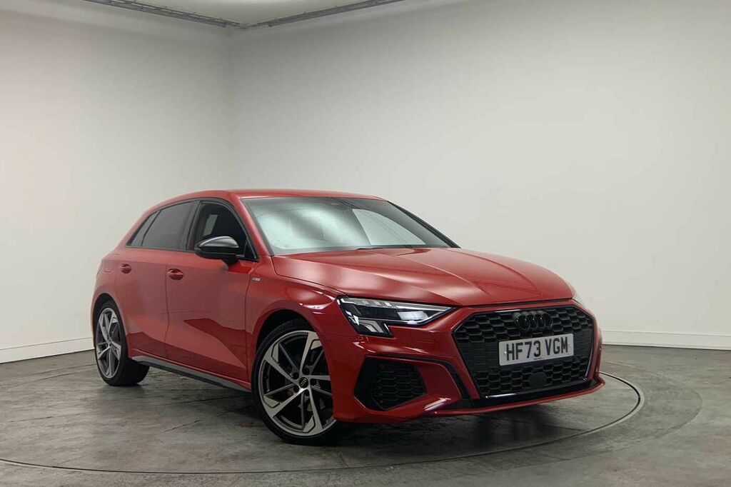 Audi A3 Black Edition 35 Tfsi 150 Ps 6-Speed - 2023 Red