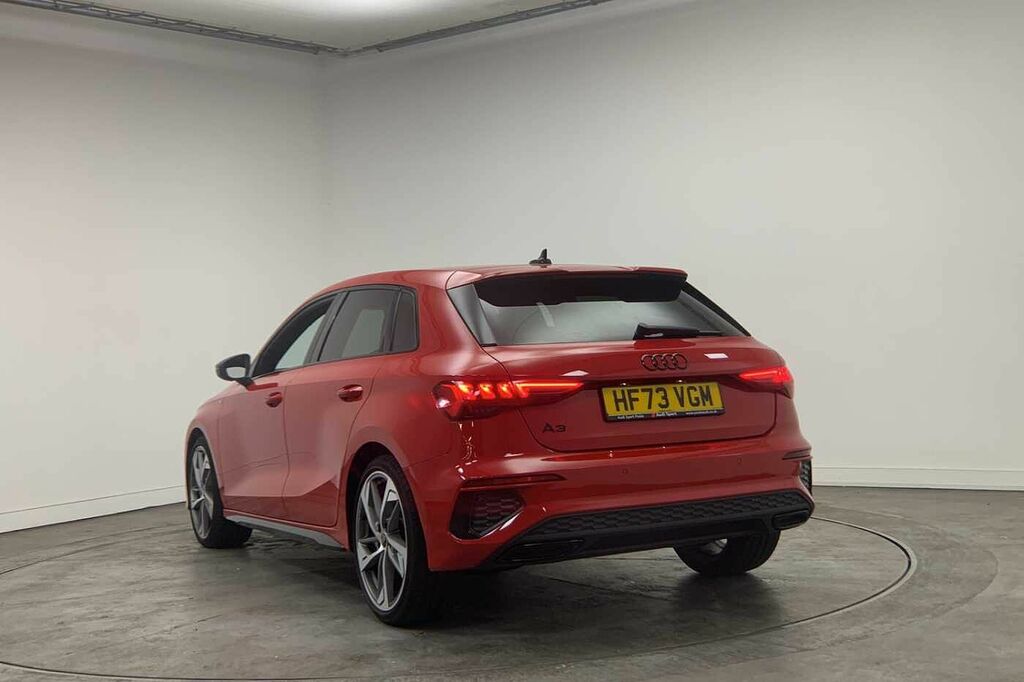 Audi A3 Black Edition 35 Tfsi 150 Ps 6-Speed - 2023 Red #3