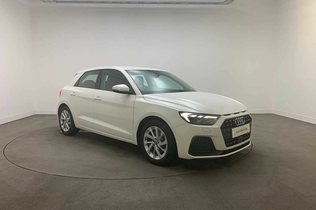Audi A1 Sportback Sport 30 Tfsi 116 Ps 6-Speed White