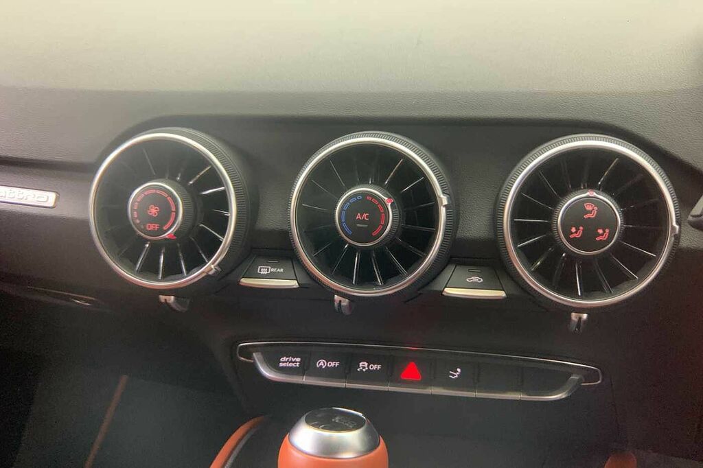 Audi TT 45 Tfsi Quattro Black Edition S Tronic Blue #24
