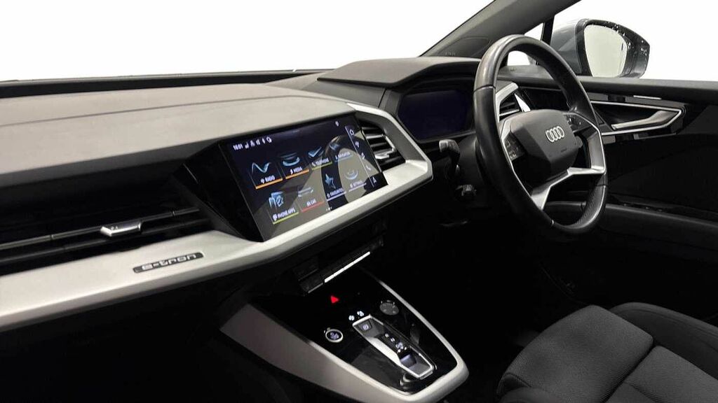 Audi Q4 E Tron Q4 Sport 40 E-tron 150,00 Kw Silver #2