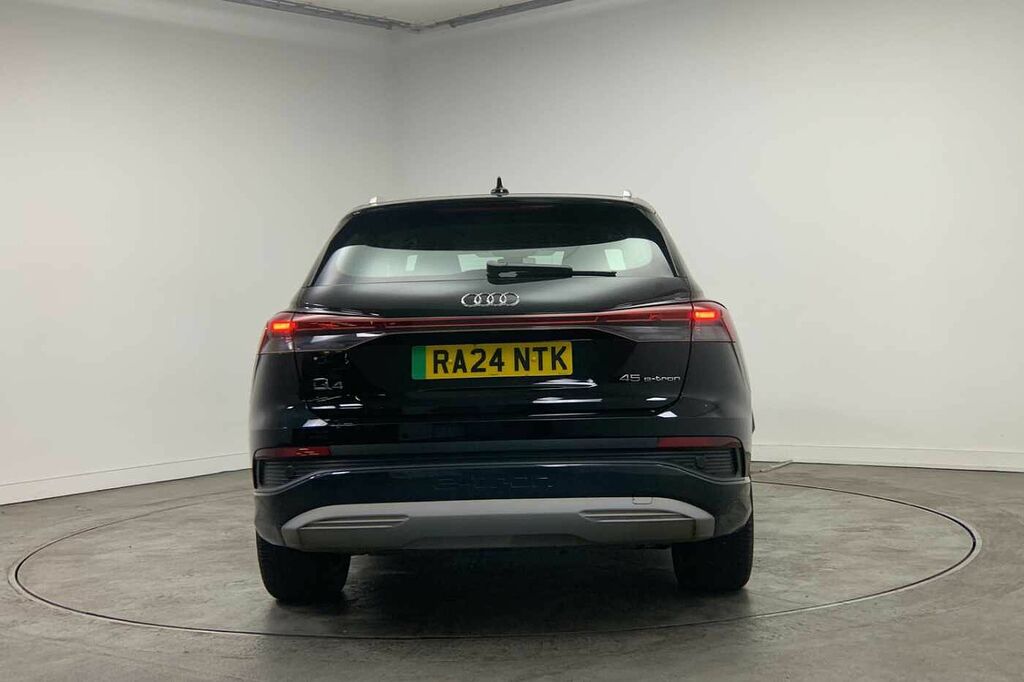 Audi Q4 E Tron 220Kw 50 Quattro 82Kwh Black Edition Silver #11