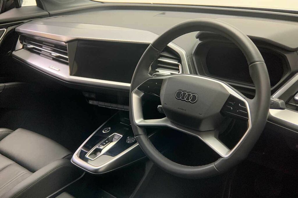 Audi Q4 E Tron Q4 Sport 45 E-tron 210,00 Kw Black #6
