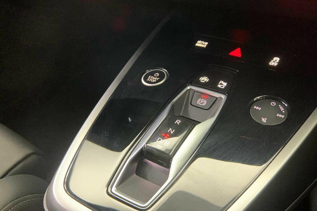 Audi Q4 E Tron 220Kw 50 Quattro 82Kwh Black Edition Silver #18