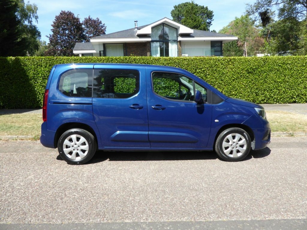 Vauxhall Combo Life 1.2L Energy YR19GDN Blue #5