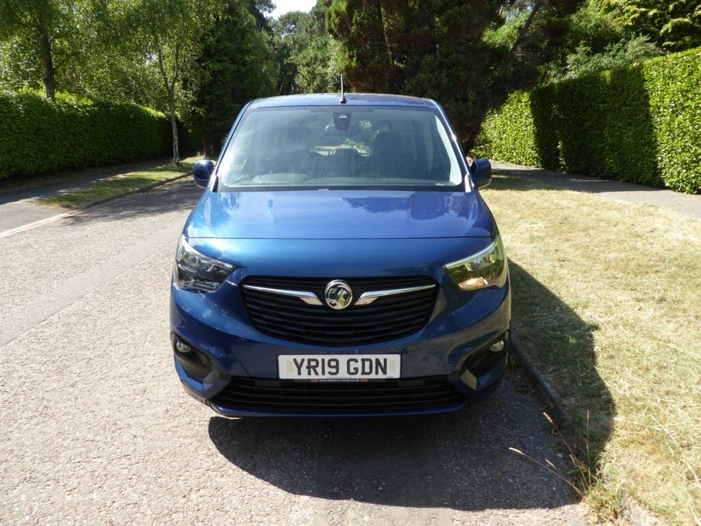 Vauxhall Combo Life 1.2L Energy YR19GDN Blue #2