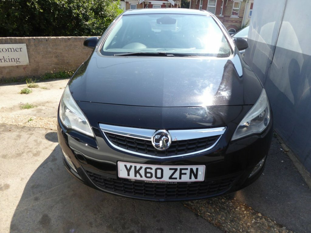 Vauxhall Astra 1.6L Elite Black #2
