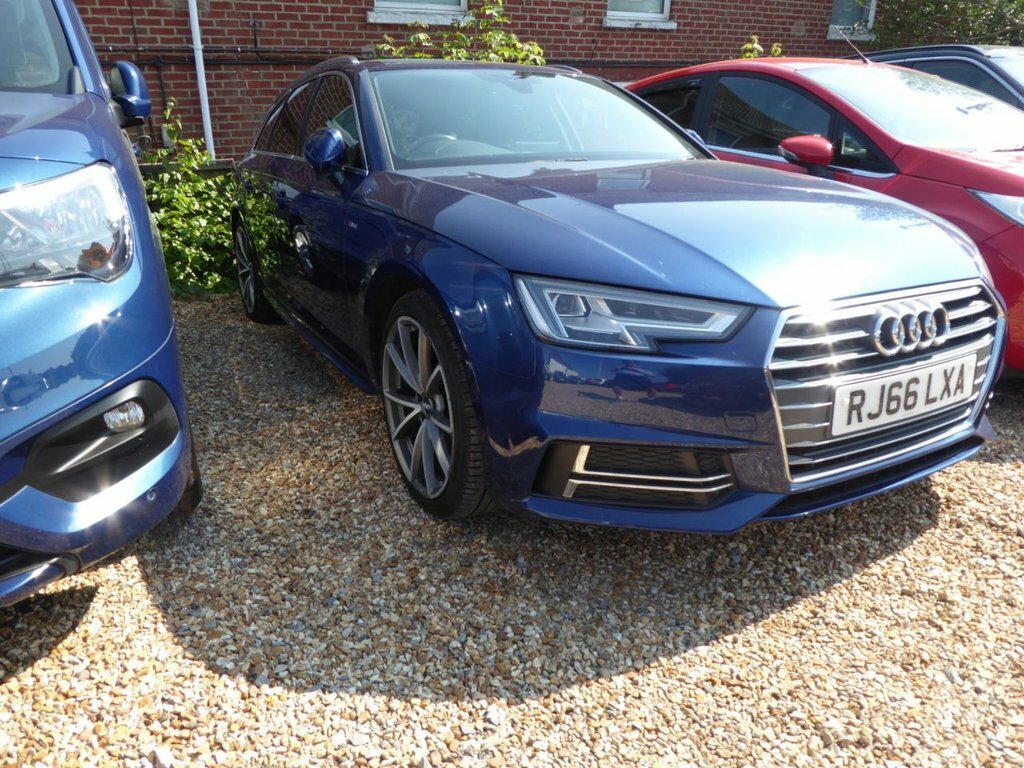 Audi A4 Avant 2L S Line Blue