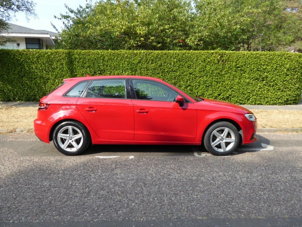 Audi A3 1L Se Red #4