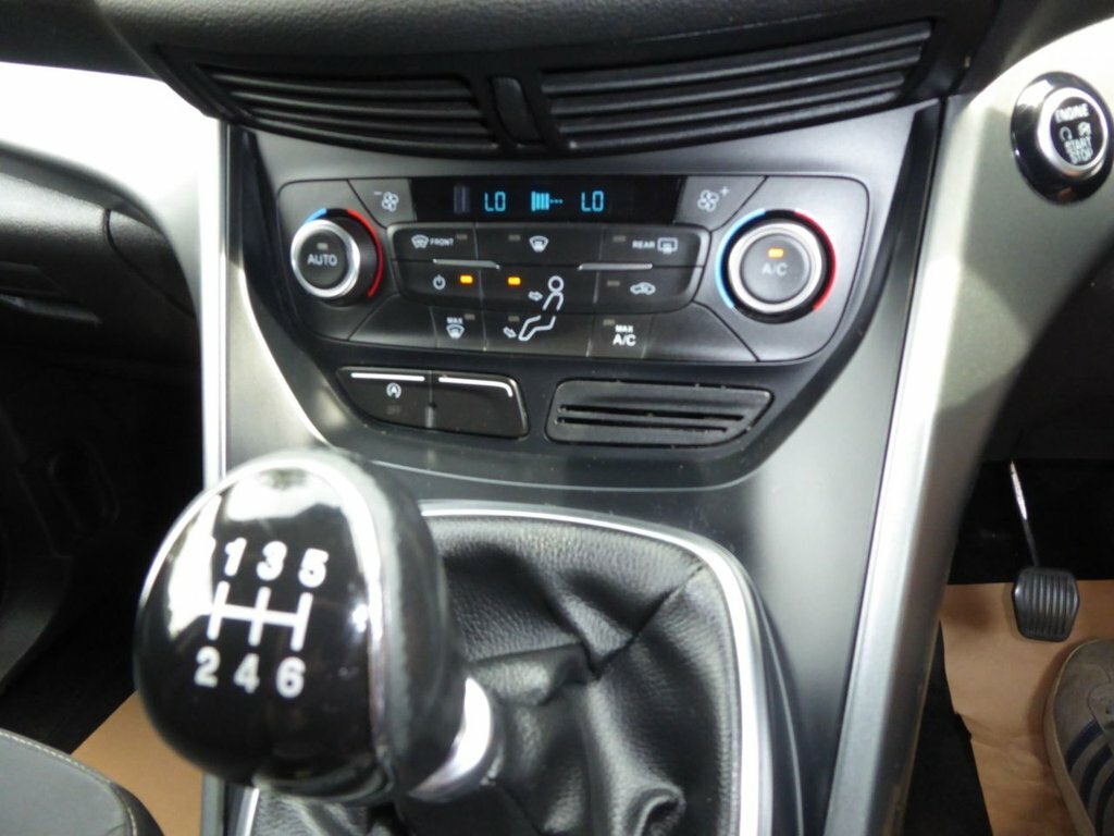 Ford Kuga Kuga Zetec 4X4 White #14