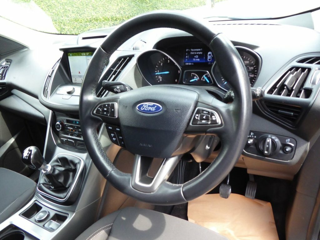 Ford Kuga Kuga Zetec 4X4 White #12