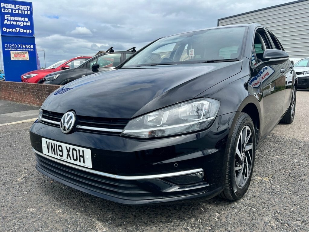 Volkswagen Golf 1.6L Match VN19XOH Black