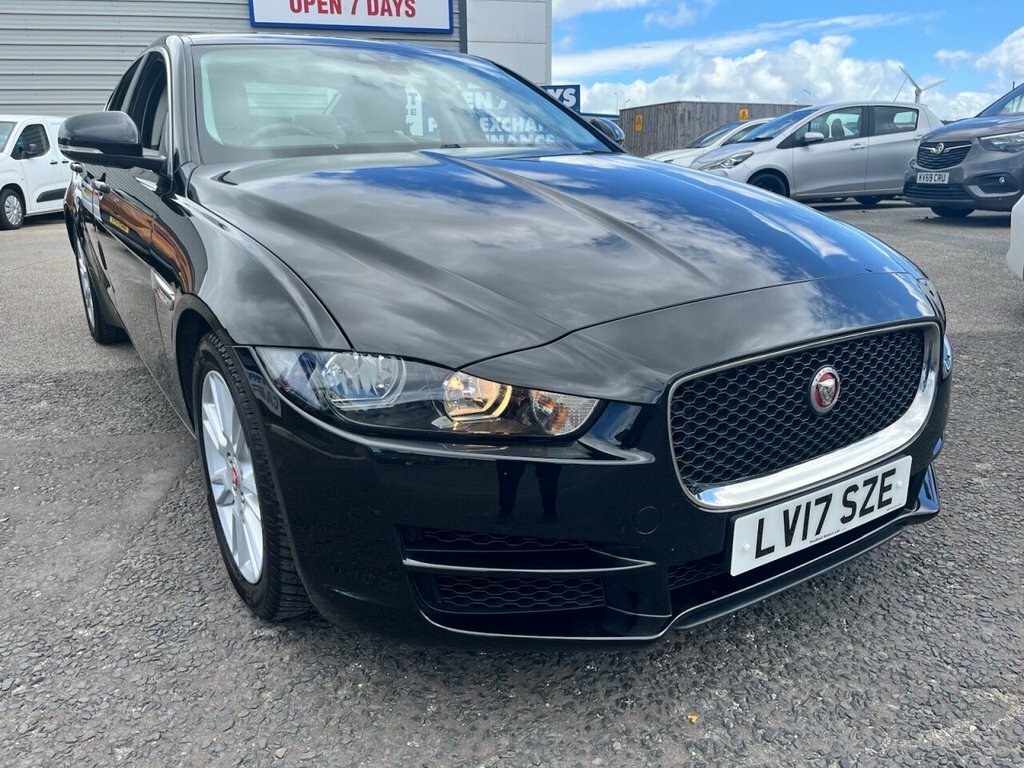 Jaguar XE 2L Prestige Black