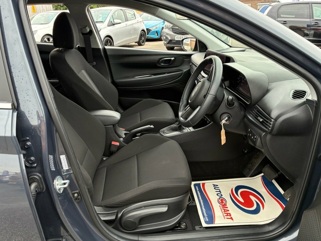 Hyundai I20 1.0T Gdi 48V Mhd Premium Black #17