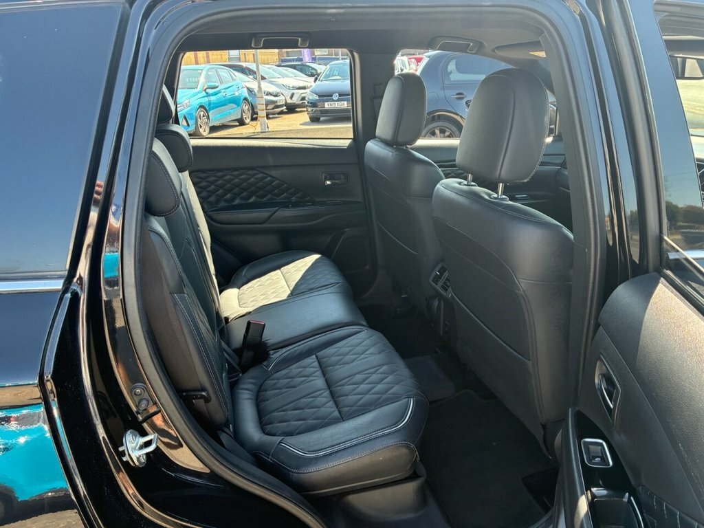 Mitsubishi Outlander 2.4L Exceed Black #5