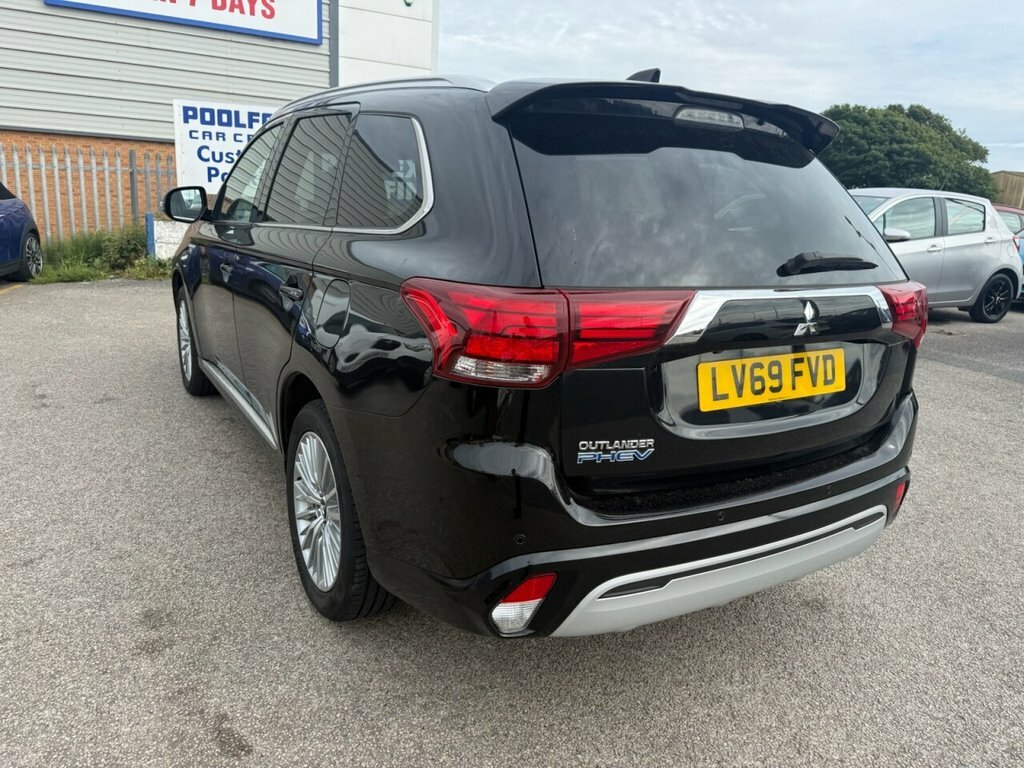 Mitsubishi Outlander 2.4L Exceed Black #2