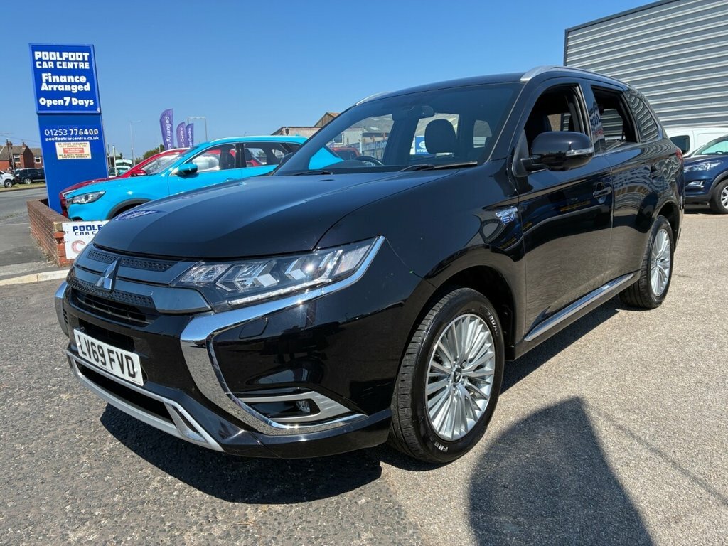 Mitsubishi Outlander 2.4L Exceed Black