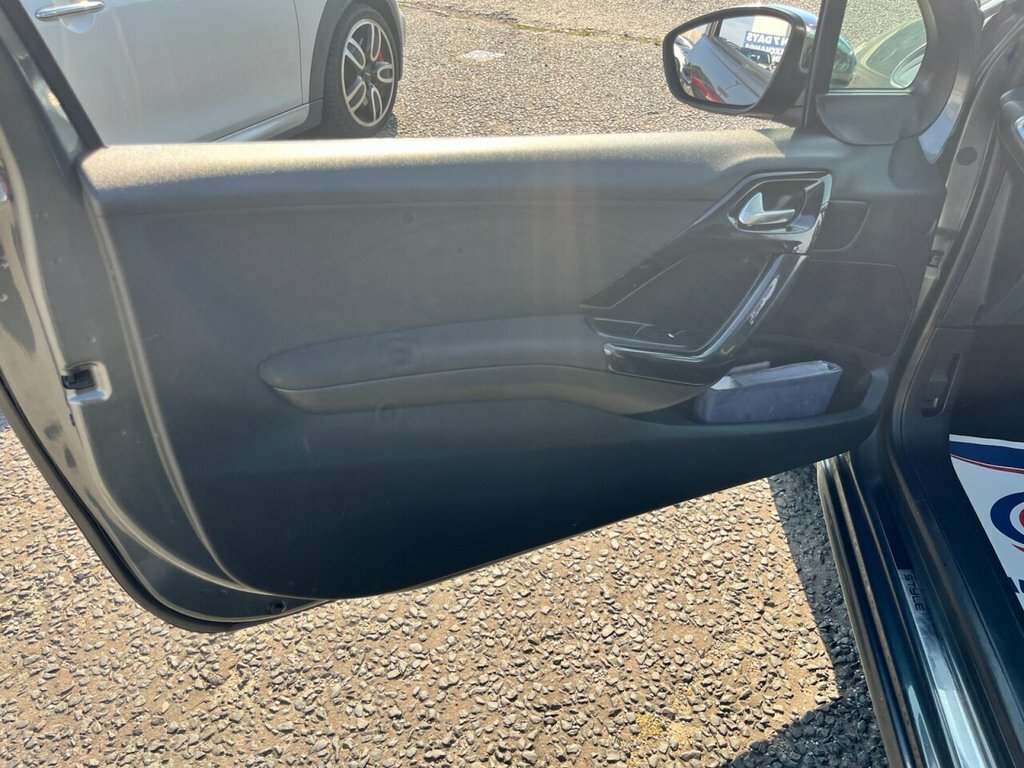 Peugeot 208 1.4 Hdi Allure Euro 5 Blue #16