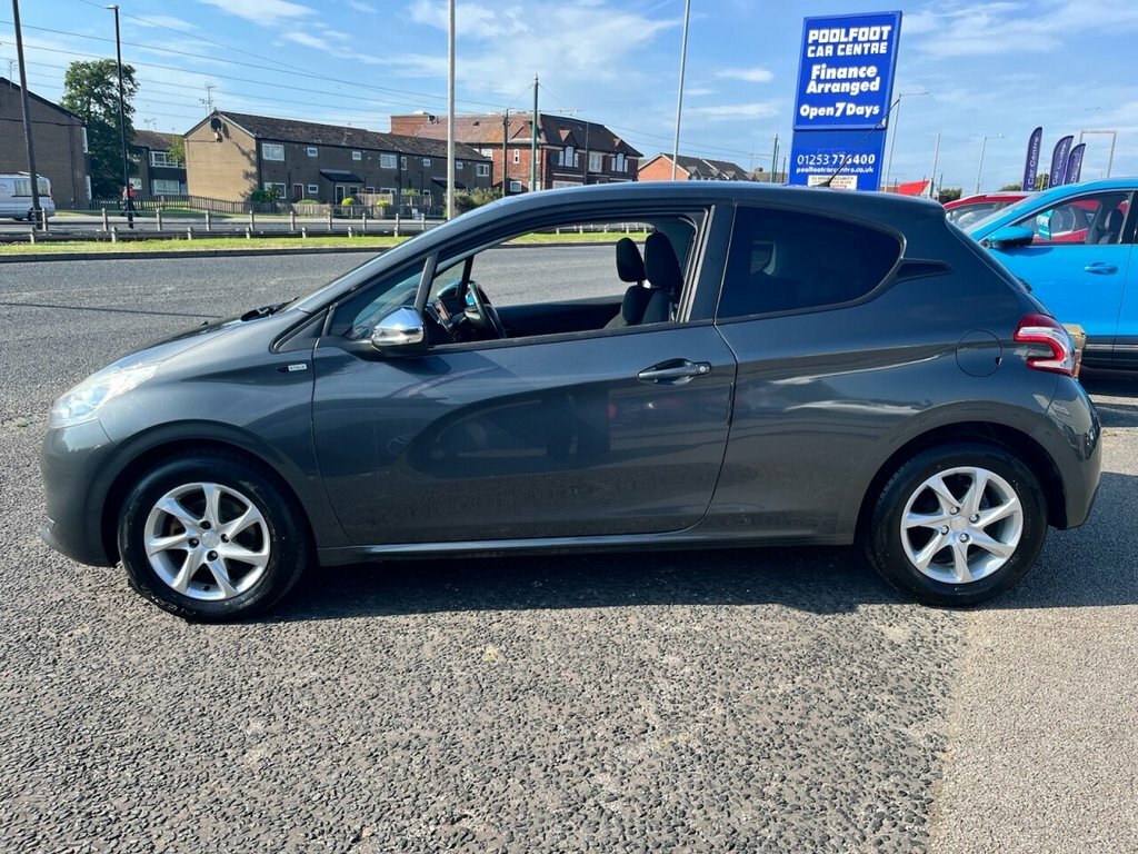 Peugeot 208 1.4L Style Grey #5